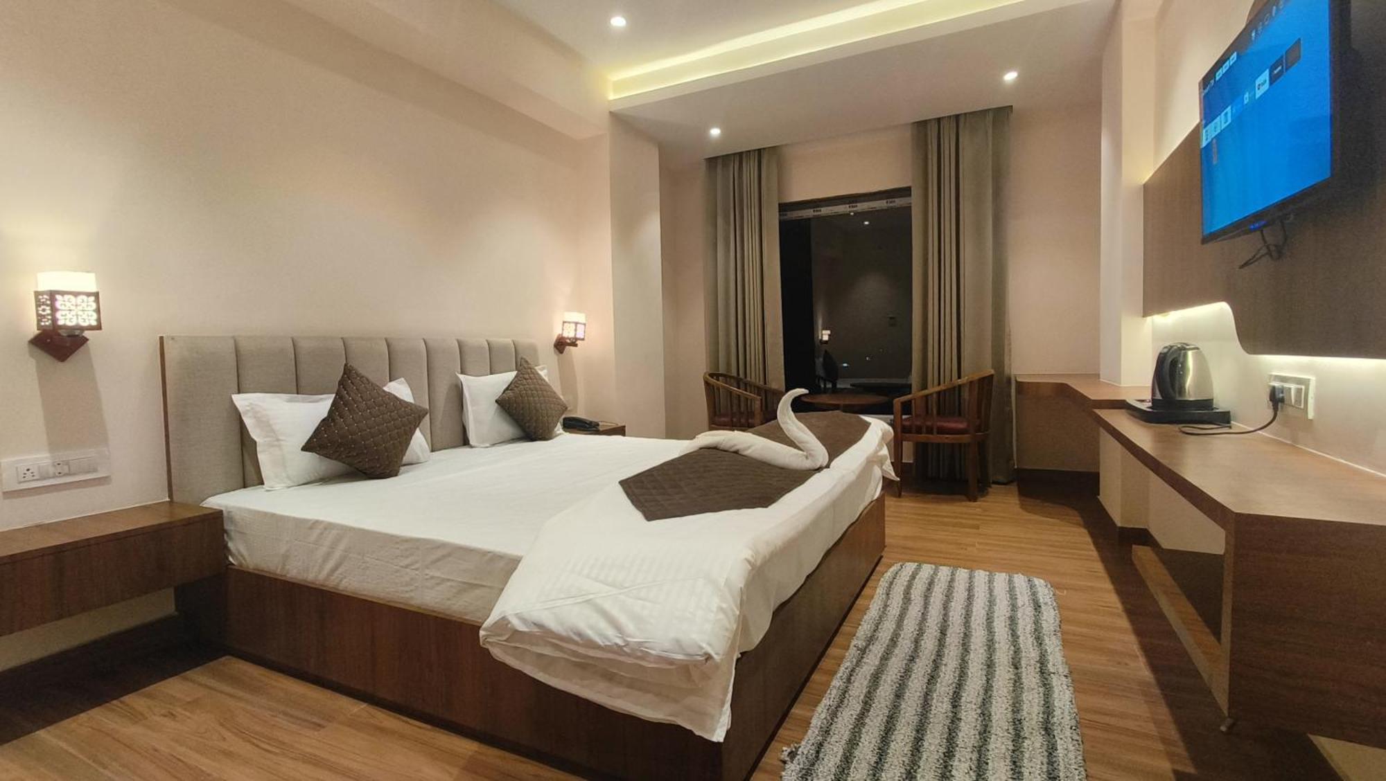 Hotel Blue Sapphire Kota  Kültér fotó